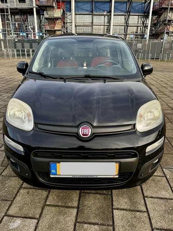 Zwart Occasion 2013 Fiat Panda Lounge Hatchback | € 4.750 (Goede deal) - Afbeelding 1/4