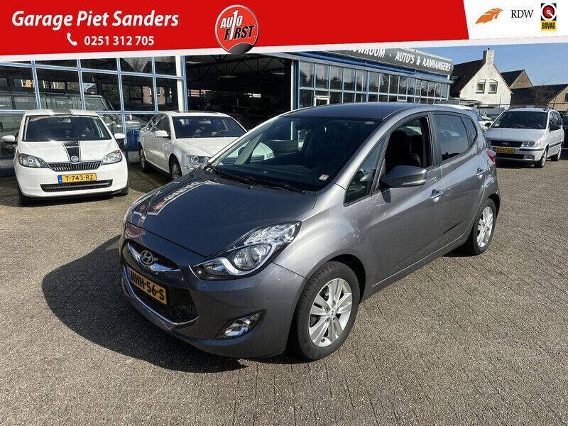 Grijs Gebruikt 2012 Hyundai ix20 MPV | € 9.950 (Eerlijke prijs) - Afbeelding 1/4
