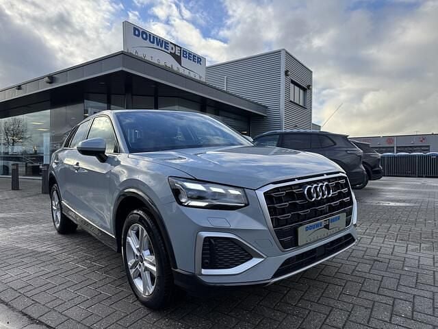 Grijs Gebruikt 2024 Audi Q2 Prestige SUV | € 32.950 (Eerlijke prijs) - Afbeelding 1/4