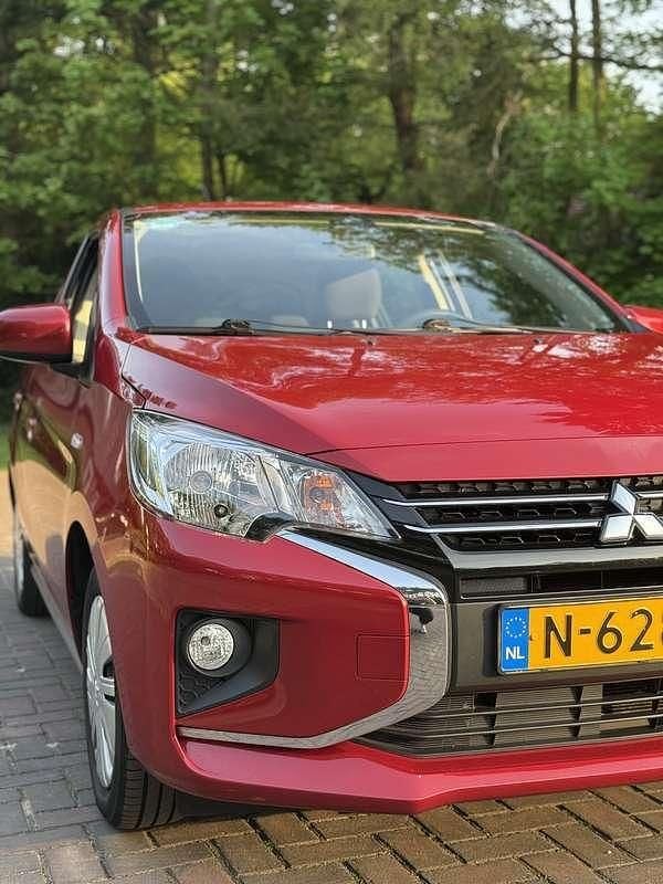 Rood Occasion 2022 Mitsubishi Space Star Hatchback | € 7.950 (Goede deal) - Afbeelding 1/4