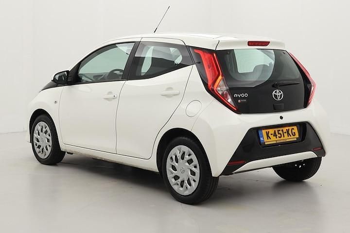 Occasion Toyota Aygo X-play 72 PK (52 kW) 2021 Wit Hatchback