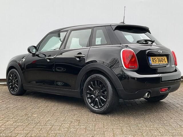 Occasion Mini Cooper Business 2018 Zwart (metallic) Hatchback