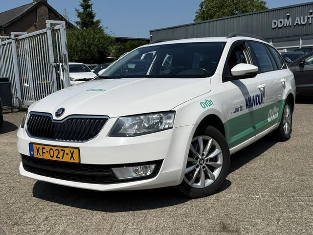 Wit Gebruikt 2016 Skoda Octavia G-TEC Ambition Stationwagen | € 4.350 - Afbeelding 1/4
