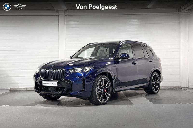 Blauw Occasion 2025 BMW X5 M Sport SUV | € 104.900 (Iets duurder) - Afbeelding 1/4