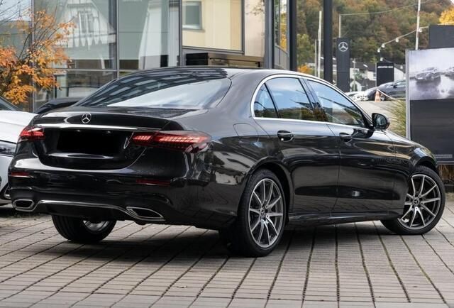 Occasion Mercedes E400 AMG line 330 PK (242 kW) 2023 Grijs Sedan