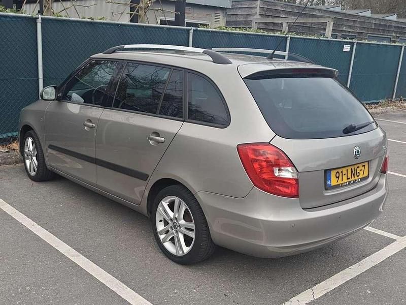 Occasion Skoda Fabia Dynamic 86 PK (63 kW) 2010 Beige Stationwagen