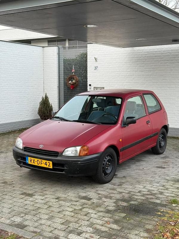 Occasion 1997 Toyota Starlet Hatchback | € 1.750 (Eerlijke prijs) - Afbeelding 1/4