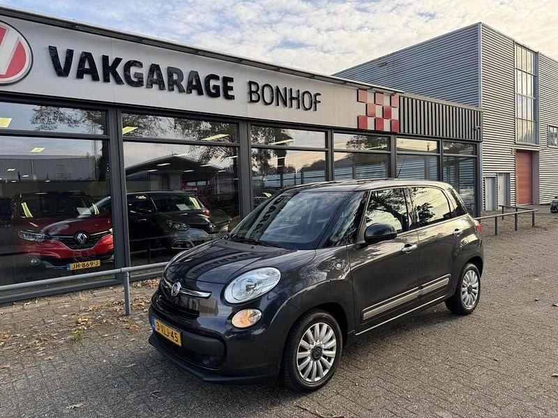 Grijs Gebruikt 2014 Fiat 500L Easy MPV | € 4.750 (Eerlijke prijs) - Afbeelding 1/4