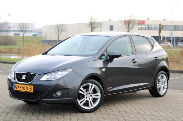 Grijs Gebruikt 2011 Seat Ibiza Style Hatchback | € 6.450 (Eerlijke prijs) - Afbeelding 1/4