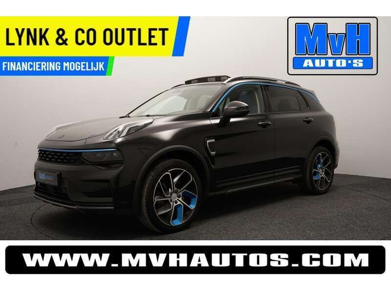 Zwart Gebruikt 2022 Lynk & Co 01 SUV | € 28.099 (Eerlijke prijs) - Afbeelding 1/1