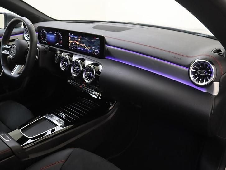 Occasion Mercedes CLA250e Business 218 PK (160 kW) 2025 Grijs Sedan
