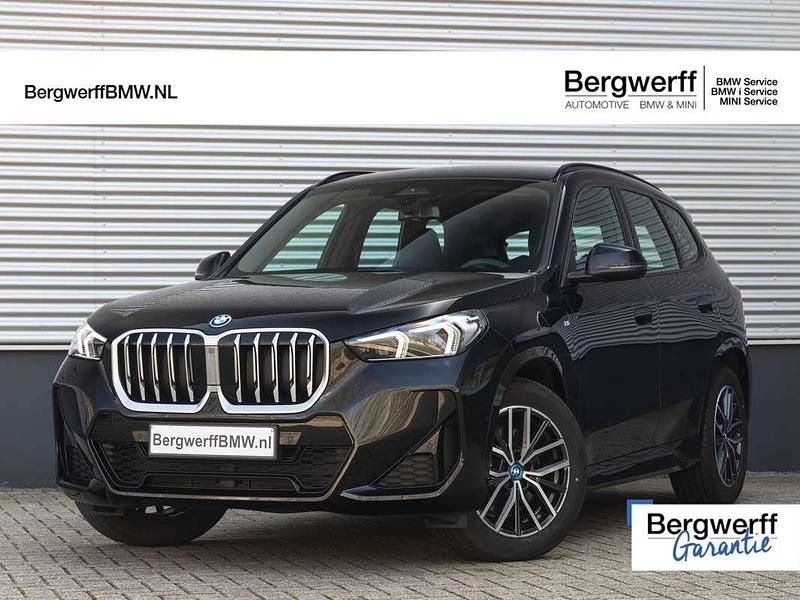 Zwart Gebruikt 2025 BMW X1 Comfort Edition SUV | € 50.875 (Iets duurder) - Afbeelding 1/4