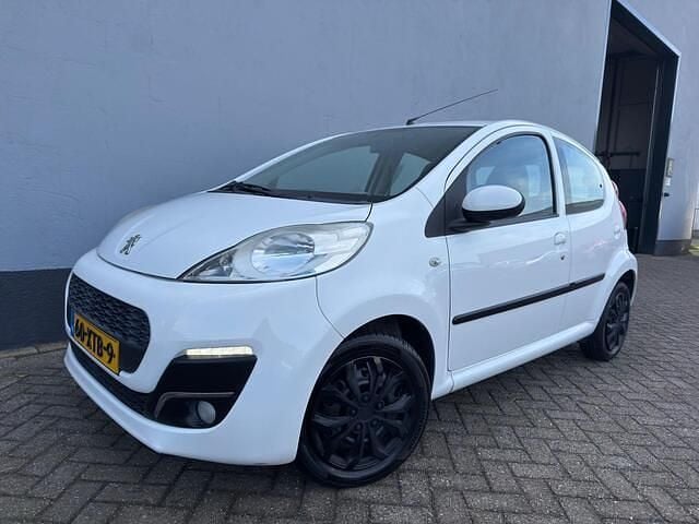Occasion Peugeot 107 Active 68 PK (50 kW) 2012 Wit Hatchback