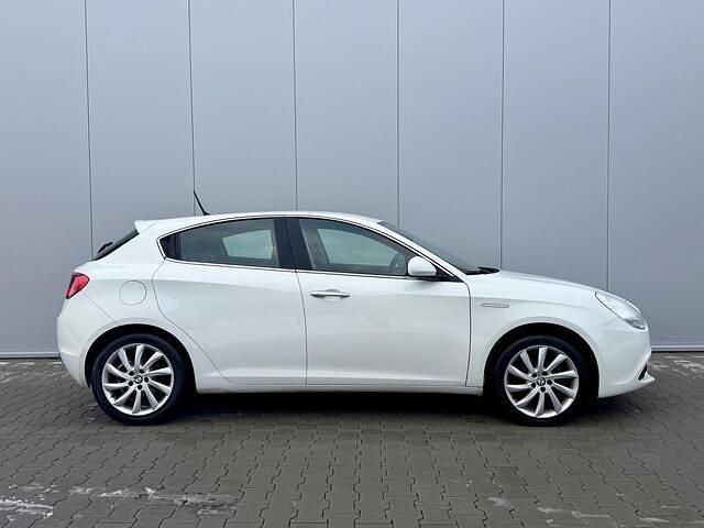 Occasion Alfa Romeo Giulietta 120 PK (88 kW) 2011 Wit Hatchback