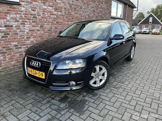 Zwart Gebruikt 2012 Audi A3 Sportback Ambiente Hatchback | € 8.700 (Eerlijke prijs) - Afbeelding 1/4