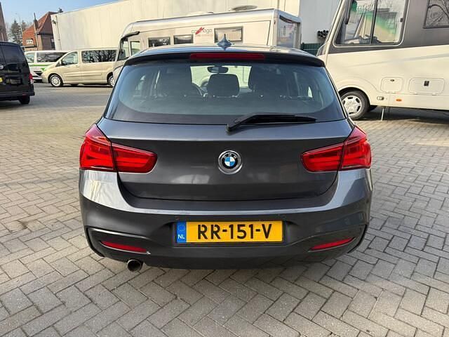 Occasion BMW 118 136 PK (100 kW) 2018 Grijs (metallic) Hatchback