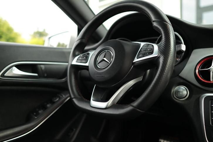 Occasion Mercedes CLA250 AMG line 218 PK (160 kW) 2017 Grijs Sedan