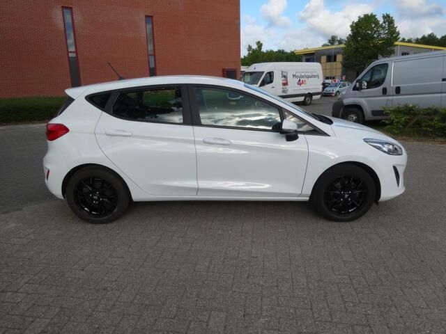 Occasion Ford Fiesta Trend 70 PK (51 kW) 2019 Wit Hatchback