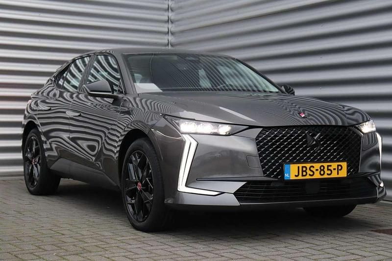 Occasion DS Automobiles DS4 Performance 131 PK (96 kW) 2023 Grijs Hatchback