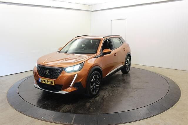Oranje, metallic lak Gebruikt 2020 Peugeot 2008 Allure SUV | € 16.440 (Goede deal) - Afbeelding 1/4