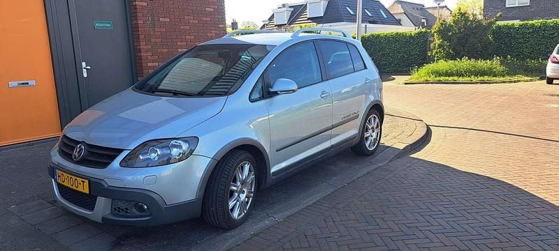 Zilver Gebruikt 2008 VW Golf Plus Cross MPV | € 4.300 (Eerlijke prijs) - Afbeelding 1/4