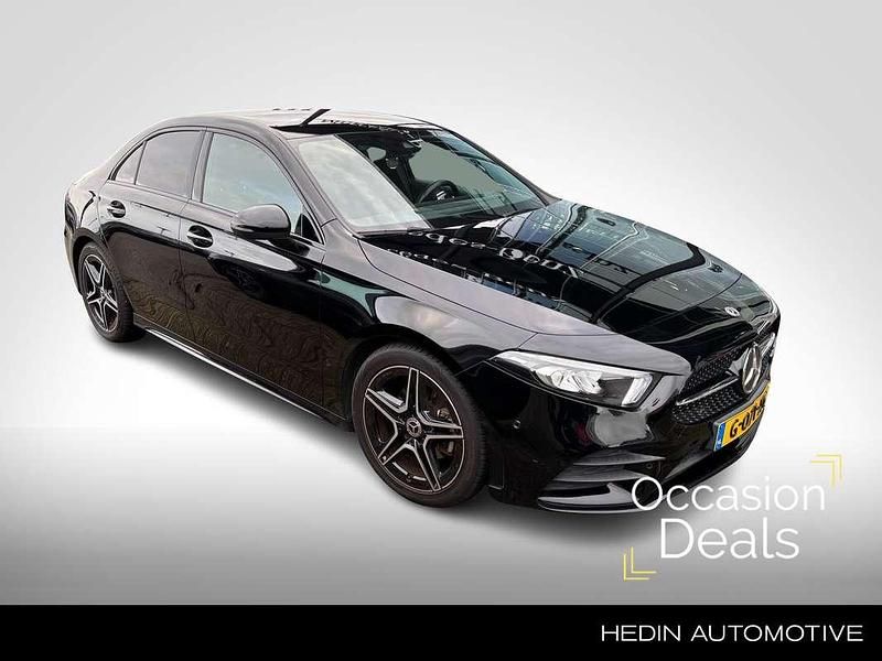 Zwart Occasion 2020 Mercedes A200 Business Sedan | € 25.900 (Eerlijke prijs) - Afbeelding 1/3