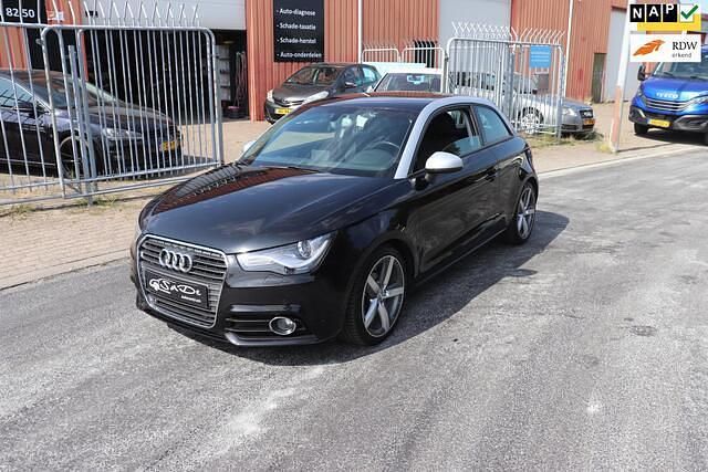 Zwart Gebruikt 2011 Audi A1 Attraction Hatchback | € 6.450 (Eerlijke prijs) - Afbeelding 1/4
