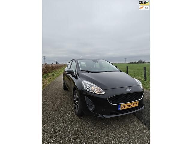 Zwart Gebruikt 2017 Ford Fiesta Trend Hatchback | € 7.199 (Eerlijke prijs) - Afbeelding 1/4