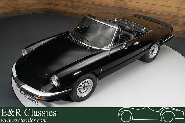 Zwart Gebruikt 1986 Alfa Romeo Spider Cabriolet | € 19.950 - Afbeelding 1/4