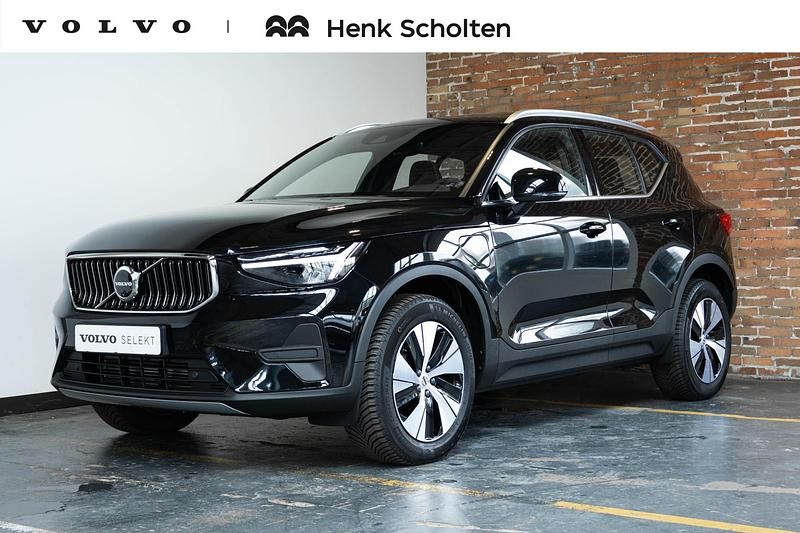 Zwart Gebruikt 2023 Volvo XC40 Inscription SUV | € 48.950 - Afbeelding 1/4