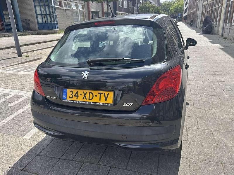 Zwart Gebruikt 2007 Peugeot 207 Hatchback | € 1.800 (Eerlijke prijs) - Afbeelding 1/4