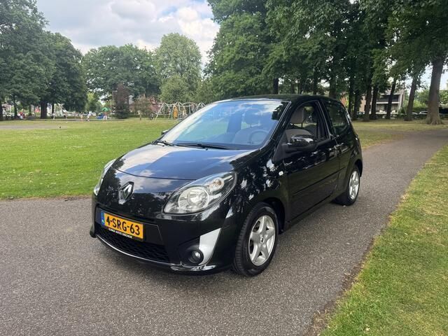 Zwart Gebruikt 2010 Renault Twingo Authentique Hatchback | € 2.699 (Eerlijke prijs) - Afbeelding 1/4