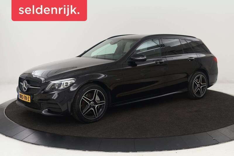 Zwart Gebruikt 2020 Mercedes C300e AMG Stationwagen | € 26.900 (Super prijs) - Afbeelding 1/4
