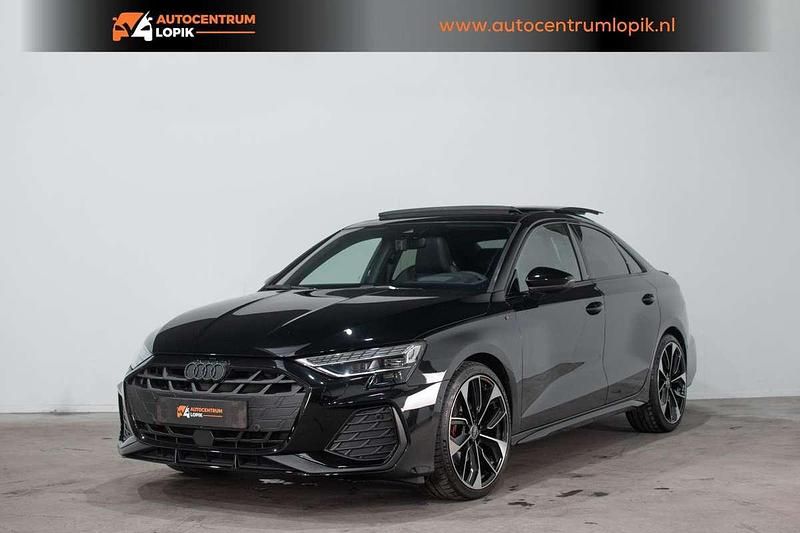 Zwart Gebruikt 2024 Audi A3 e-tron Comfort Hatchback | € 44.900 - Afbeelding 1/4