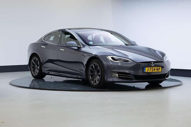 Grijs Gebruikt 2020 Tesla Model S Hatchback | € 37.450 (Eerlijke prijs) - Afbeelding 1/4