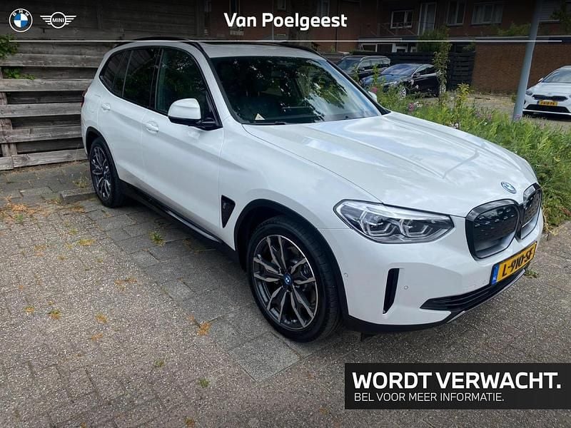 Wit Occasion 2021 BMW iX3 Executive SUV | € 35.900 (Super prijs) - Afbeelding 1/1