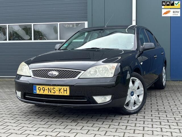 Zwart Gebruikt 2004 Ford Mondeo Ghia Hatchback | € 1.950 (Eerlijke prijs) - Afbeelding 1/4
