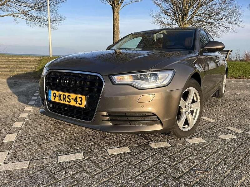 Bruin Occasion 2013 Audi A6 Sport Sedan | € 11.499 (Eerlijke prijs) - Afbeelding 1/4