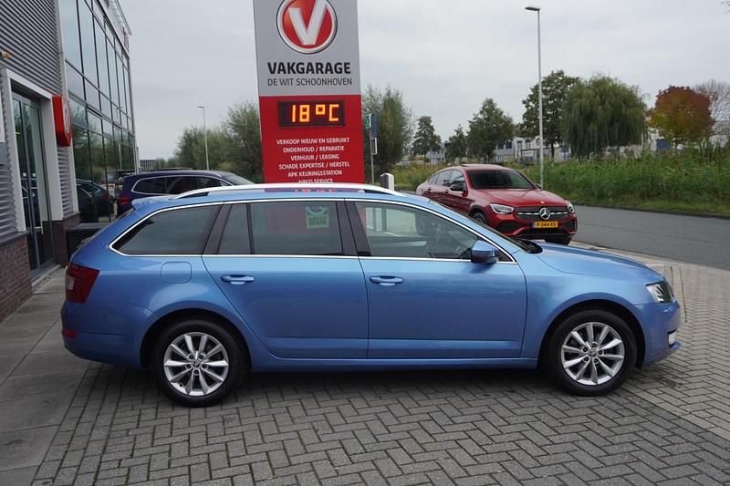 Occasion Skoda Octavia G-TEC Business Line 110 PK (80 kW) 2015 Blauw Stationwagen