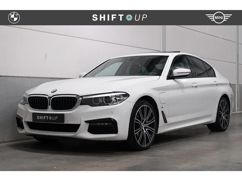 Wit Gebruikt 2020 BMW 530 M Sport Sedan | € 28.940 (Goede deal) - Afbeelding 1/3