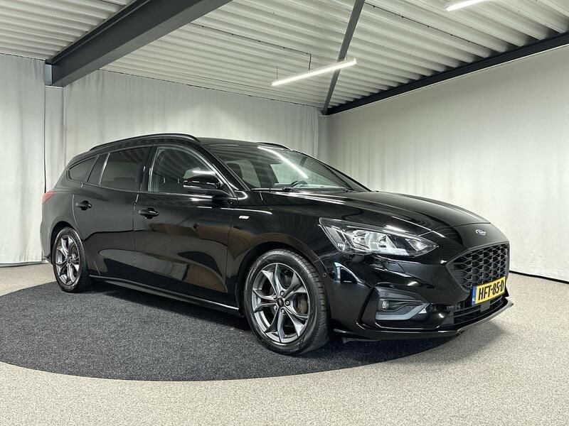 Zwart Gebruikt 2019 Ford Focus Business Edition Stationwagen | € 22.595 (Eerlijke prijs) - Afbeelding 1/4