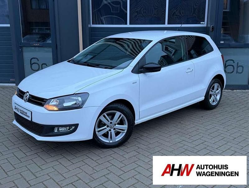 Wit Occasion 2014 VW Polo Life Hatchback | € 7.250 (Eerlijke prijs) - Afbeelding 1/4