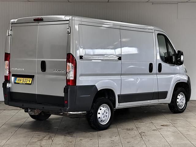 Occasion Peugeot Boxer 131 PK (96 kW) 2014 Grijs (metallic) Van