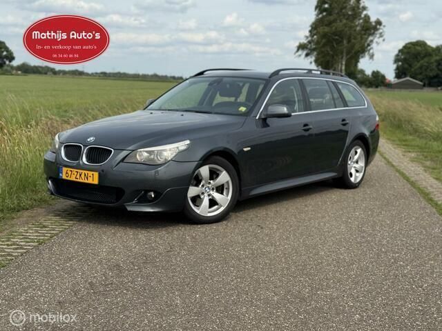 Grijs Gebruikt 2009 BMW 525 Basis Stationwagen | € 6.450 (Eerlijke prijs) - Afbeelding 1/4