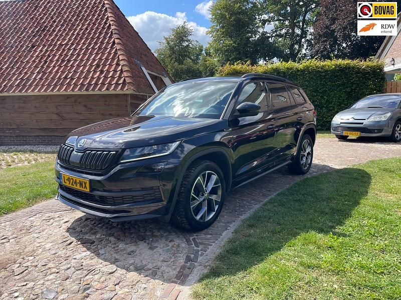Zwart Gebruikt 2021 Skoda Kodiaq Business Line SUV | € 19.950 (Super prijs) - Afbeelding 1/3