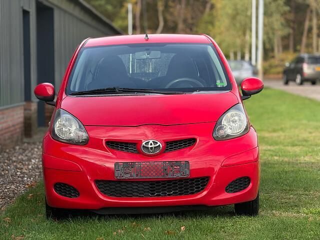 Occasion Toyota Aygo Comfort 68 PK (50 kW) 2009 Rood Hatchback