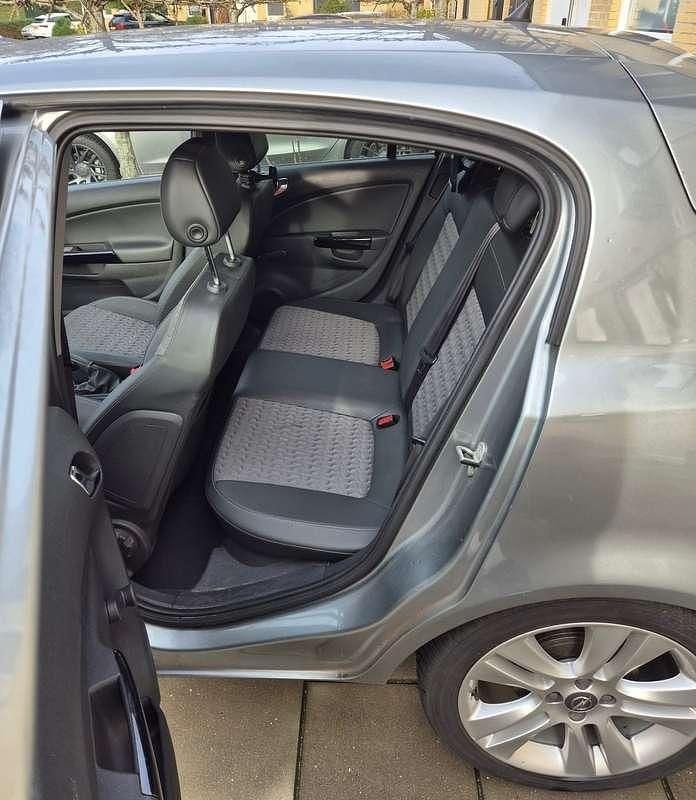 Occasion Opel Corsa Cosmo 101 PK (74 kW) 2014 Grijs Sedan