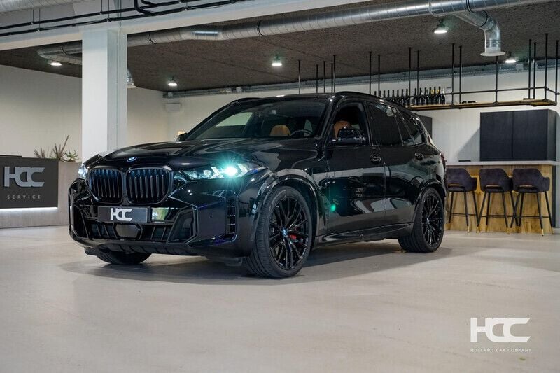 Zwart Gebruikt 2023 BMW X5 M Sport SUV | € 94.950 (Eerlijke prijs) - Afbeelding 1/4