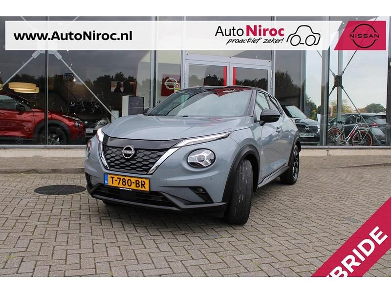Grijs Gebruikt 2023 Nissan Juke Premium Edition SUV | € 24.945 (Eerlijke prijs) - Afbeelding 1/4