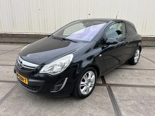 Zwart Gebruikt 2011 Opel Corsa Cosmo Hatchback | € 1.999 (Goede deal) - Afbeelding 1/4